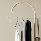 Modern Minimalist G-Shaped Hall Tree in Iron Carbon Steel, Freestanding with 1 Basket for Bedroom