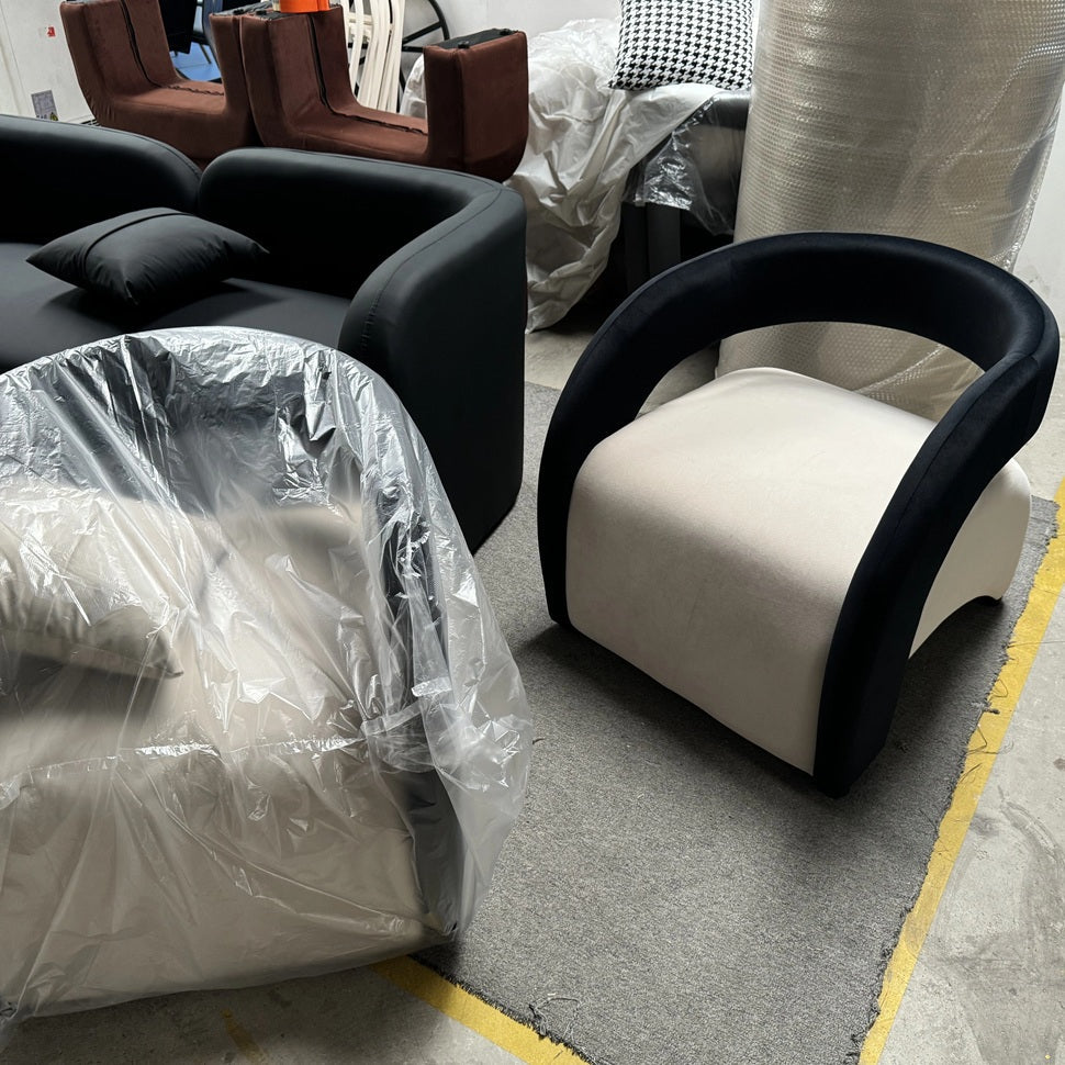 Luxurious Modern Curved Square Leather and Lambswool Fabric Wood Accent Chair with Backrest and Armrests for Living Room