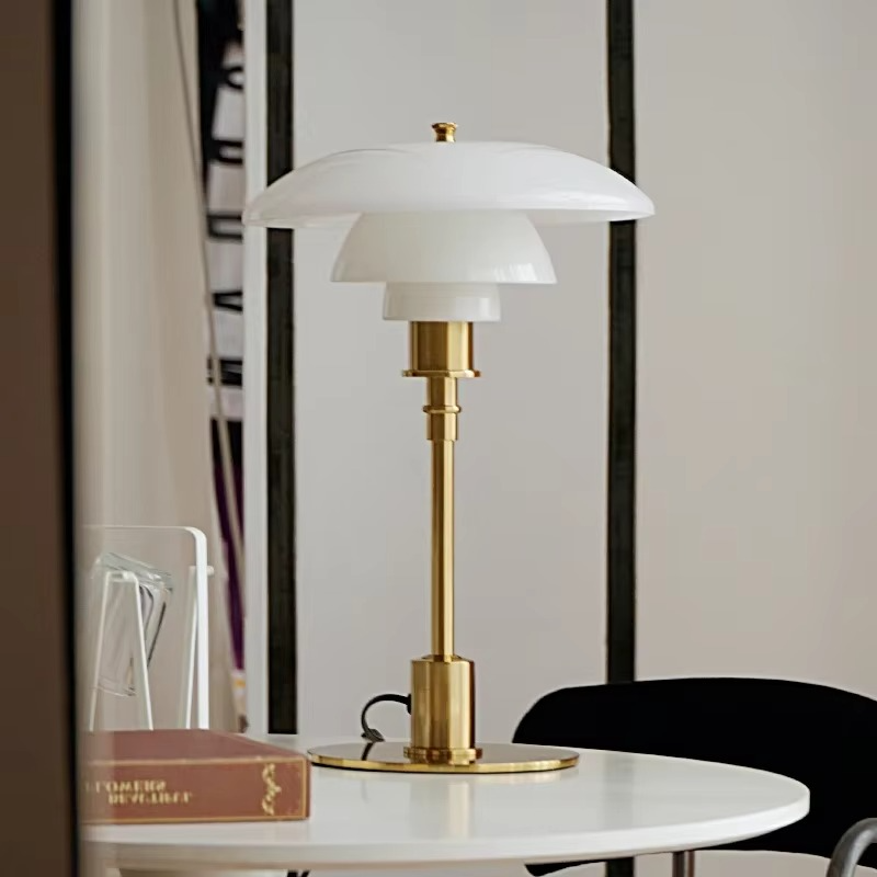 Amber Glass Table Lamp in Scandinavian Style – Warm, Minimalist Lighting for Modern Homes
