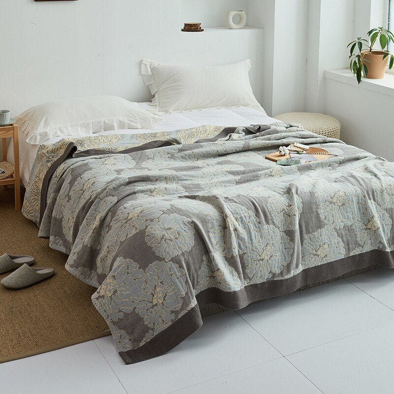 Japanese Soft Throw Blanket — Plush Cozy Comfort for Your Home